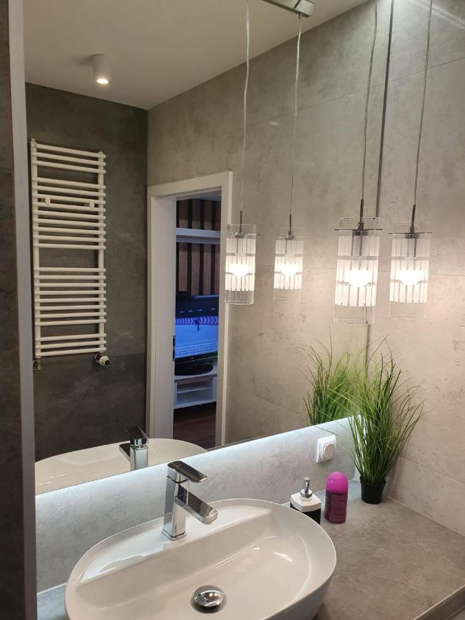 Nowe Apartamenty Ilawa Odnowiciela Z Klimatyzacja ภายนอก รูปภาพ